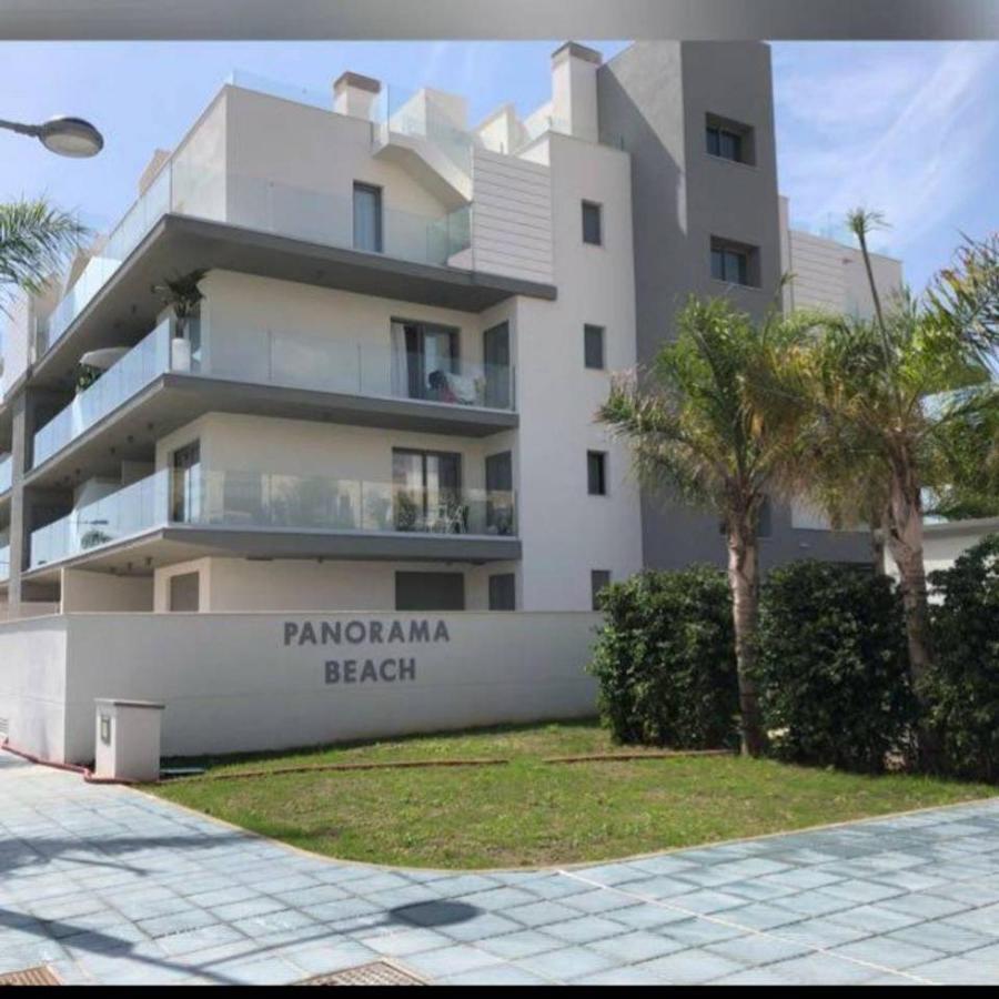 Apartamento En Primera Linea De Playa, Con Piscina Y Garaje En Torrox Costa Exterior photo